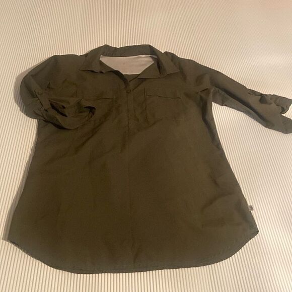 Ladies Royal Robbin’s Top With Zippered Pocket Medium - Picture 1 of 7